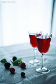 水為舟，脂為岸 科學飲水時間表，助力健康減重之旅