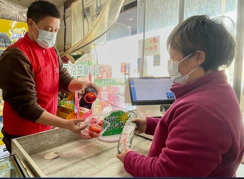 志愿紅 助力老年人跨越數(shù)字鴻溝，煥發(fā)農(nóng)產(chǎn)品零售新活力